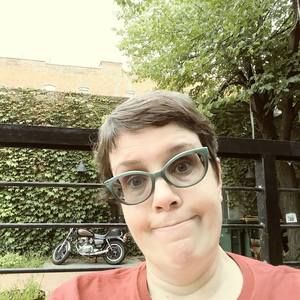 Meet your Posher, Claire